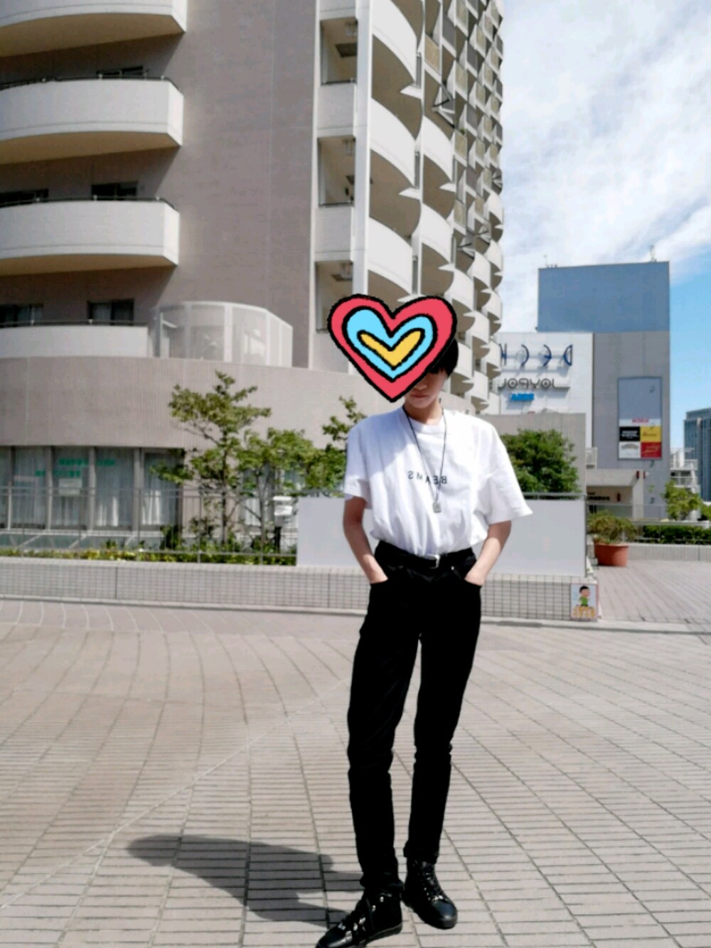 「おしゃれさんと繋がりたい、韓国ファッション、BEAMS、ZARA、スタイル、冬コーデ、夏コーデ、出来ない、l4l」｜「BEAMSのアイテム（Tシャツ/カットソー、ホワイト系）」を使った、tomaさん（メンズ・176cm）の夏コーディネートの1枚目の写真