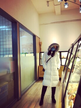 「UNIQLO（ユニクロ）のアイテム（チェスターコート、ホワイト系）」を使った、biubiu229さん（レディース）の冬コーディネート