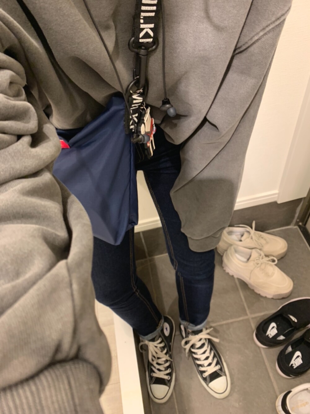「トレーナー」｜「GUのアイテム（デニムパンツ、ブルー系）」を使った、ぴさん（レディース・151cm）の秋コーディネートの1枚目の写真