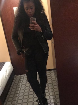 「Blank NYC（-）のアイテム」を使った、Angelica Forbesさん（レディース・173cm）の秋コーディネート