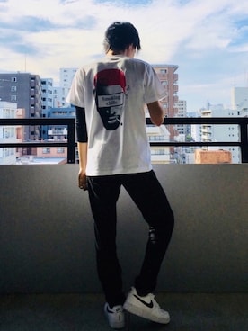 「FR2（エフアールツー）のアイテム（Tシャツ/カットソー、ホワイト系）」を使った、幸太さん（メンズ・172cm）の夏コーディネート