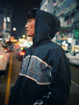 「FILA（フィラ）のアイテム（パーカー）」を使った、Sum Pangさん（メンズ・175cm）の冬コーディネート
