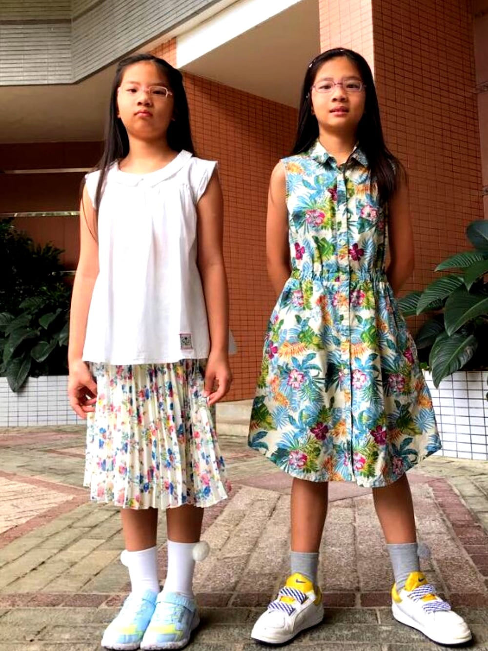 「GUのアイテム（ワンピース、その他）」を使った、KYさん（キッズ・140cm）の秋コーディネートの1枚目の写真