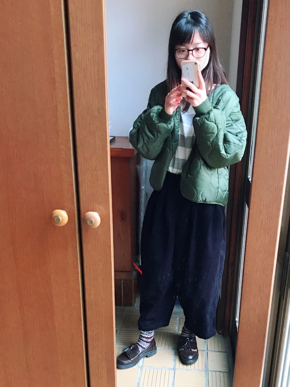 「SM2のアイテム（ローファー、ブラウン系）」を使った、まいまいさん（レディース・158cm）の秋コーディネートの1枚目の写真