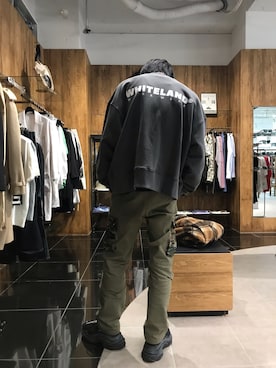 「WHITELAND（ホワイトランド）のアイテム（スウェット）」を使った、佐々木空翔(ササキヒロト)さん（メンズ・175cm）の冬コーディネート