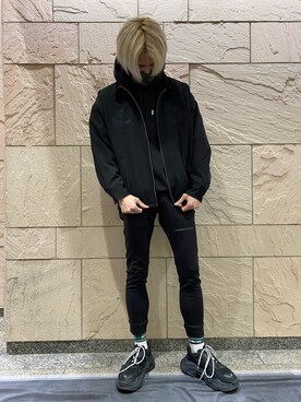 「DANKE SCHON（ダンケシェーン）のアイテム（スウェットパンツ）」を使った、佐々木空翔(ササキヒロト)さん（メンズ・175cm）の冬コーディネート