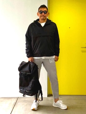 「COLONY 2139（コロニートゥーワンスリーナイン）のアイテム（ナイロンジャケット）」を使った、alexmundyさん（メンズ・172cm）の春コーディネート