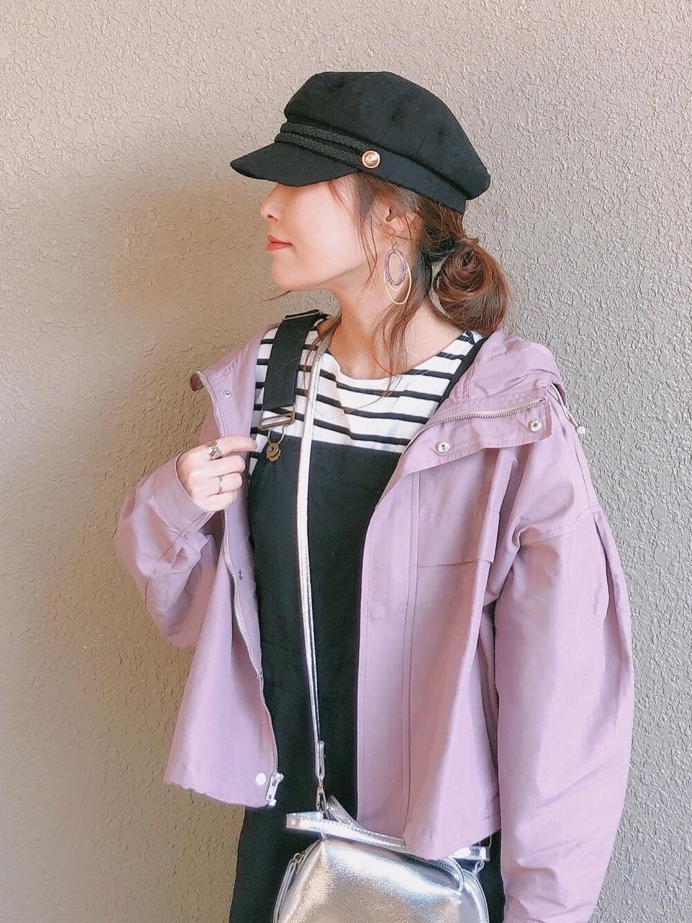 「ZARAのアイテム（キャスケット、ブラック系）」を使った、manaminowearさん（レディース・158cm）の春コーディネートの1枚目の写真