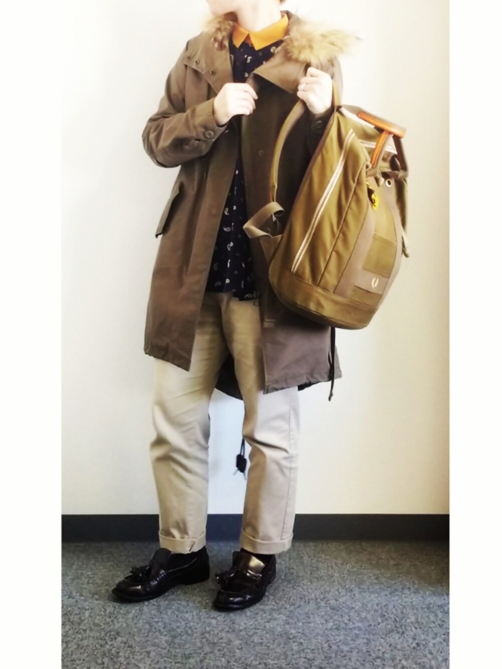 「モッズコート、ローファー、チノパン、デザインシャツ、ペイズリー、トラッド、クラシカル、FRED PERRY、ふれっどぺらー、低身長」｜「FRED PERRYのリュック（バックパック/リュック、グリーン系）」を使った、takkeさん（メンズ・154cm）の秋コーディネートの1枚目の写真
