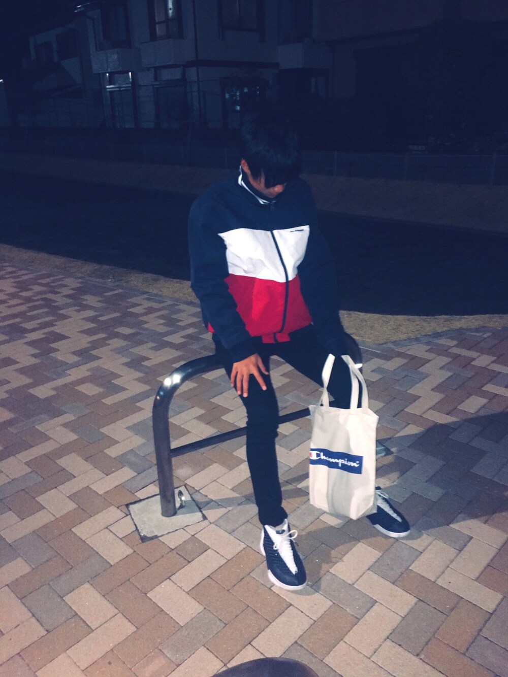 「お洒落さんとつながりたい、GU、スキニーパンツ、エアジョーダン、チャンピオン、トミーヒルフィガー」｜「TOMMY HILFIGERのアイテム（ブルゾン、その他）」を使った、KAITOさん（メンズ・180cm）の冬コーディネートの1枚目の写真