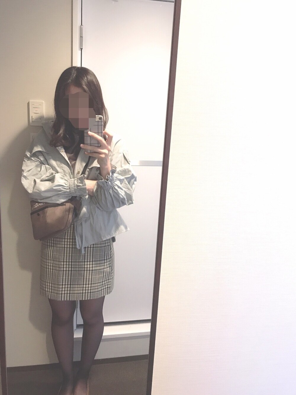 「スカートスタイル、ディズニーコーデ、チェックスカート、ライトブルー、spring、おしゃれさんと繋がりたい、おしゃれになりたい」｜「RETRO GIRLのアイテム（ブルゾン、ブルー系）」を使った、みさん（レディース・165cm）の春コーディネートの1枚目の写真