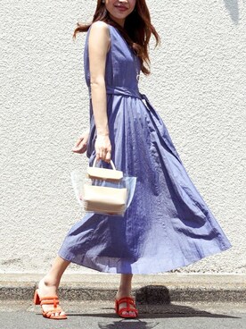 「アイテム（サンダル、オレンジ系）」を使った、The Virgnia公式さん（レディース・165cm）の夏コーディネート