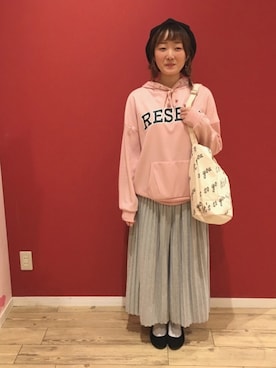 「プリーツ」｜「アイテム（ハンチング/ベレー帽）」を使った、よこまるさん（レディース・159cm）の冬コーディネート