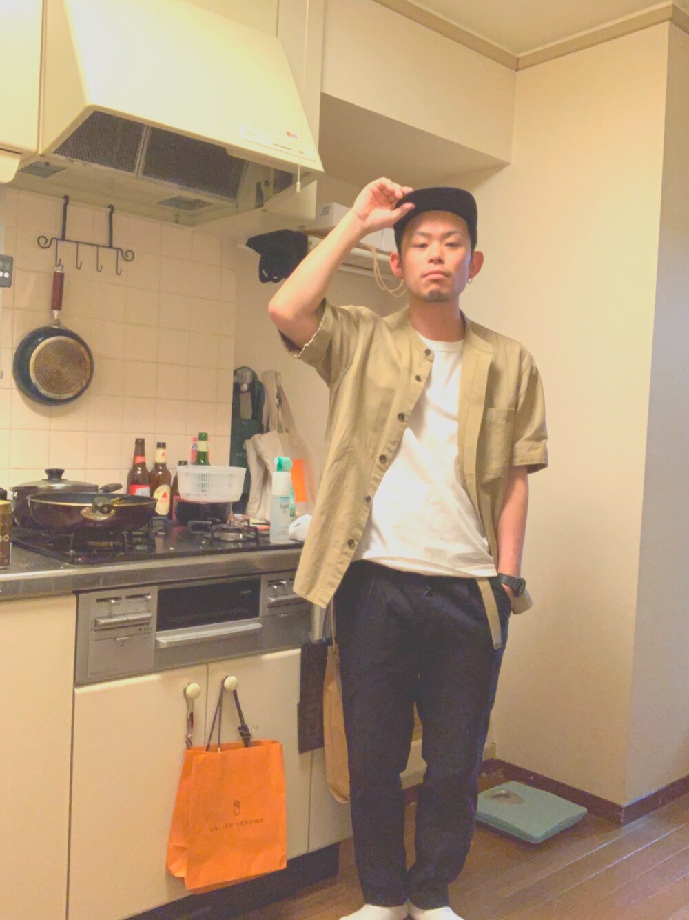 「春コーデ、お洒落さんとつながりたい、春夏コーデ、夏、低身長、休日スタイル、GU、united arrows」｜「UNITED ARROWSのアイテム（シャツ/ブラウス、ベージュ系）」を使った、naohirokunnさん（メンズ・167cm）の春コーディネートの1枚目の写真