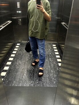 「BASISBROEK（バシスブルック）のアイテム（トップス）」を使った、MINOさん（メンズ・165cm）の秋コーディネート