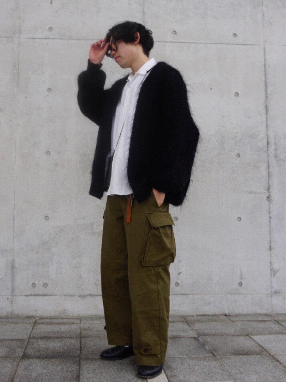 「guepard、vintage、commedesgarconshomme、military、m47、sanders、Hender Scheme」｜「VINTAGEのアイテム（その他アウター、ブラック系）」を使った、ryomaさん（メンズ・174cm）の春コーディネートの1枚目の写真