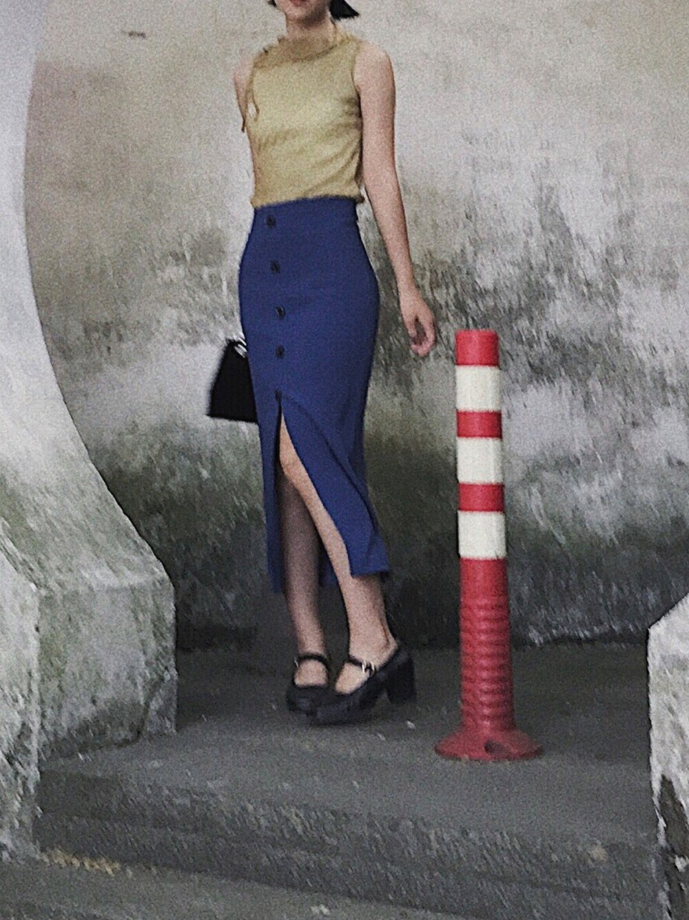 「vintage」｜「VINTAGEのアイテム（スカート、ブルー系）」を使った、Atsuko さん（レディース・162cm）の夏コーディネートの1枚目の写真