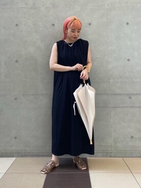 ビューティ＆ユース ユナイテッドアローズ 西宮店｜kana   hiraki使用「BEAUTY&YOUTH UNITED ARROWS（BY パネルカラーパラソル2）」的時尚穿搭