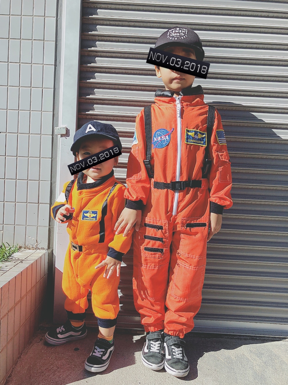 「キッズファッション、ハロウィン、コスプレ、宇宙飛行士、宇宙兄弟、リンクコーデ」｜「NASAのアイテム（つなぎ/オールインワン、オレンジ系）」を使った、taaさん（キッズ・120cm）の秋コーディネートの1枚目の写真