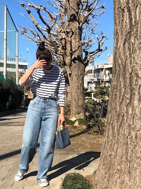 「UNIQLO（ユニクロ）のハイライズワイドストレートジーンズ（デニムパンツ）」を使った、はるなさん（レディース・168cm）の冬コーディネート