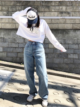 「UNIQLO（ユニクロ）のハイライズワイドストレートジーンズ（デニムパンツ）」を使った、はるなさん（レディース・168cm）の春コーディネート