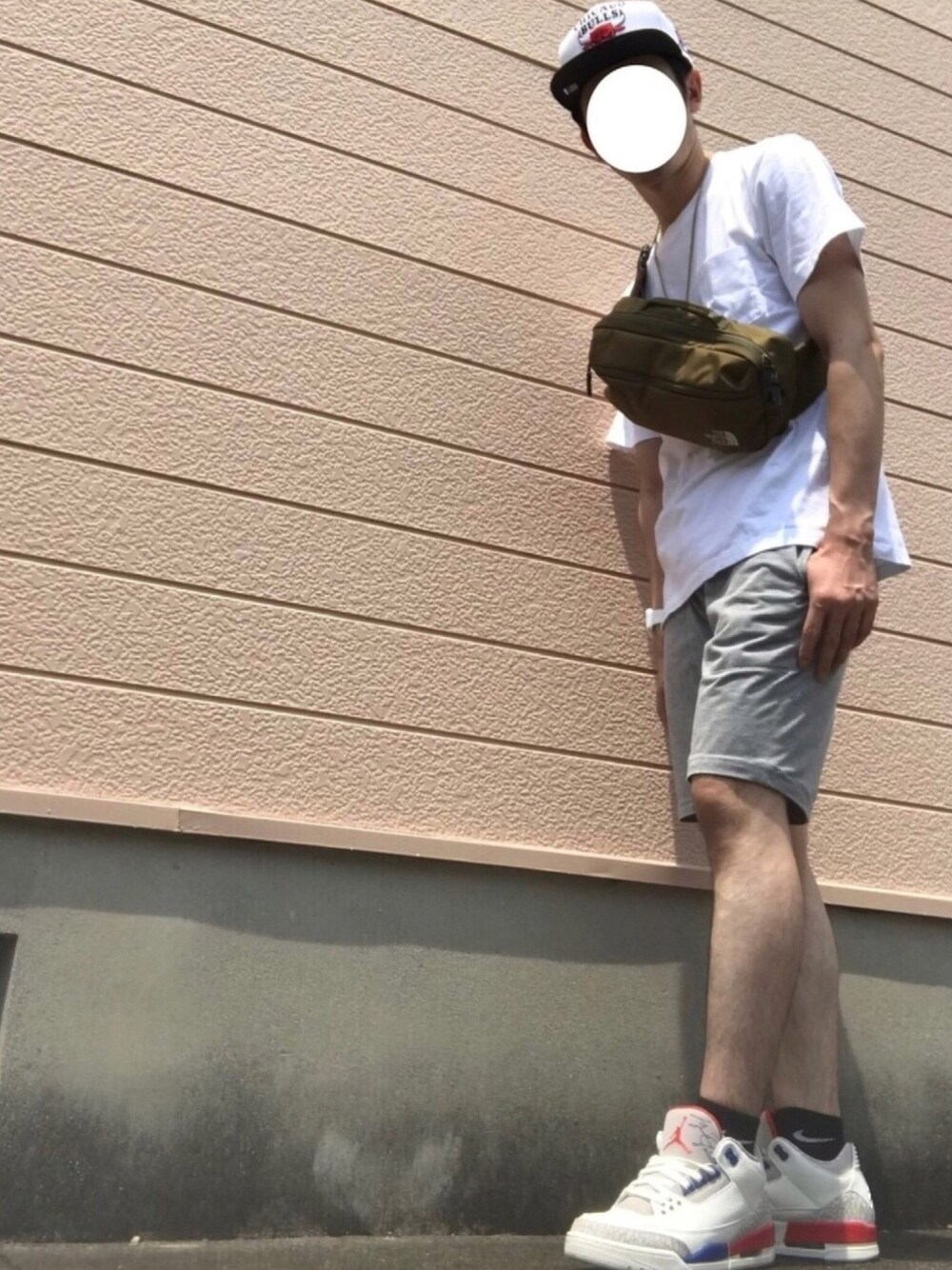 「スニーカー、AJ3、おしゃれさんと繋がりたい、おじさん、30代、キャップ、白Tシャツ、ハーフパンツ、夏コーデ、夏セールで買いました」｜「Mitchell&Nessのアイテム（キャップ、ホワイト系）」を使った、sasaさん（メンズ・176cm）の夏コーディネートの1枚目の写真