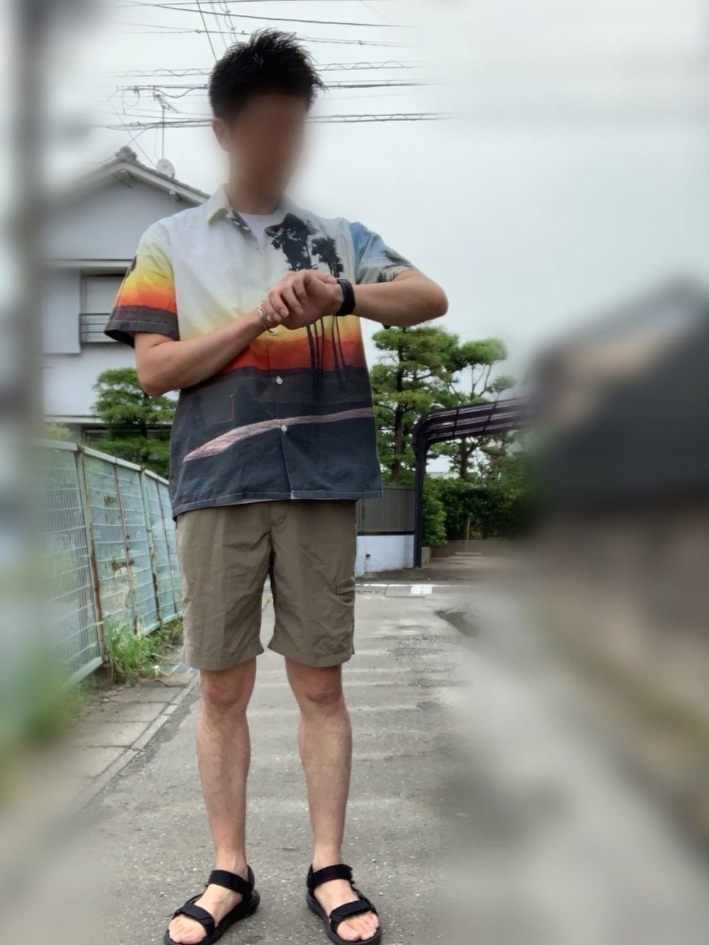 「柄シャツ、夏コーデ、カジュアル、ハーフパンツ、いいね、save、フォローお願いします🤑、30代、サンダル、teva」｜「XLARGEのSS OPEN COLLARED SHIRT（シャツ/ブラウス、オレンジ系）」を使った、sasaさん（メンズ・176cm）の夏コーディネートの1枚目の写真