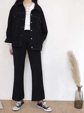 「原创のアイテム（デニムジャケット、ブラック系）」を使った、臧臧臧臧啾さんの冬コーディネート