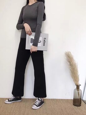 「原创のアイテム（ニット/セーター、グレー系）」を使った、臧臧臧臧啾さんの冬コーディネート