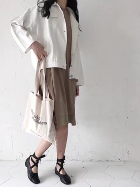 「原创のアイテム（デニムジャケット、ホワイト系）」を使った、臧臧臧臧啾さんの冬コーディネート