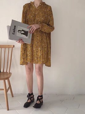 「原创のアイテム（ワンピース、イエロー系）」を使った、臧臧臧臧啾さんの春コーディネート