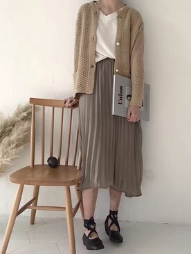 「原创のアイテム（カーディガン/ボレロ、ブラウン系）」を使った、臧臧臧臧啾さんの春コーディネート