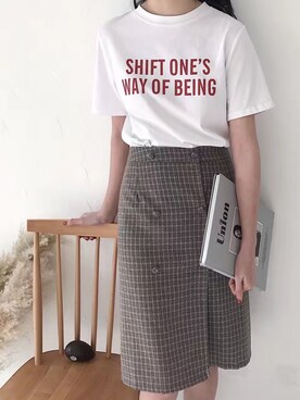 「原创のアイテム（チュニック、ブラウン系）」を使った、臧臧臧臧啾さんの春コーディネート