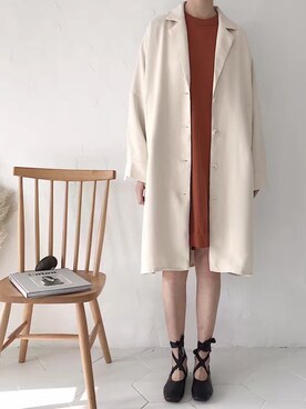 「原创のアイテム（トレンチコート、ベージュ系）」を使った、臧臧臧臧啾さんの春コーディネート