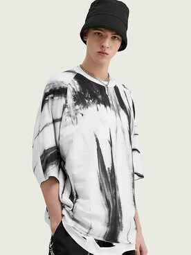 「HOOK（フック）のアイテム（Tシャツ/カットソー）」を使った、-HOOK- officialさん（メンズ・187cm）の冬コーディネート