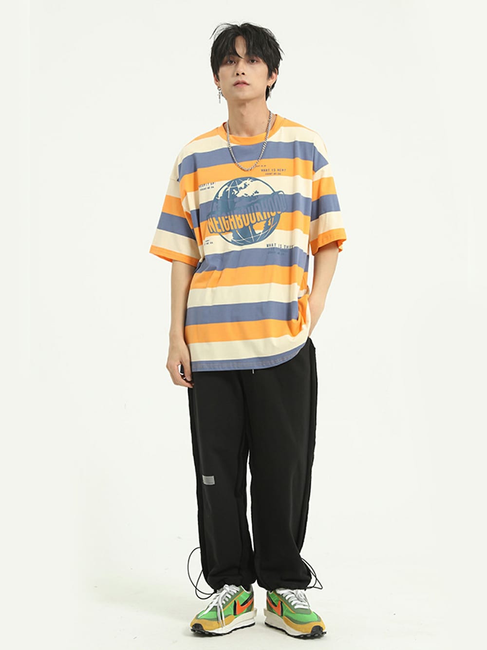 「ビッグシルエット、ボーダー、オレンジ、オーバーサイズ、street、プリントT、春夏コーデ、夏コーデ、半袖Ｔシャツ、ビッグT」｜「HOOKの【HOOK】【2020春夏先行予約】前プリント　ボーダー柄　半袖オーバーサイズシャツ（Tシャツ/カットソー、グリーン系）」を使った、-HOOK- officialさん（メンズ・178cm）の冬コーディネートの1枚目の写真