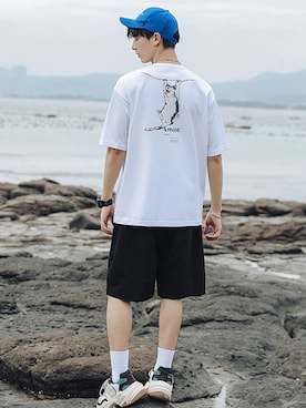 「HOOK（フック）のアイテム（Tシャツ/カットソー）」を使った、-HOOK- officialさん（メンズ・180cm）の冬コーディネート