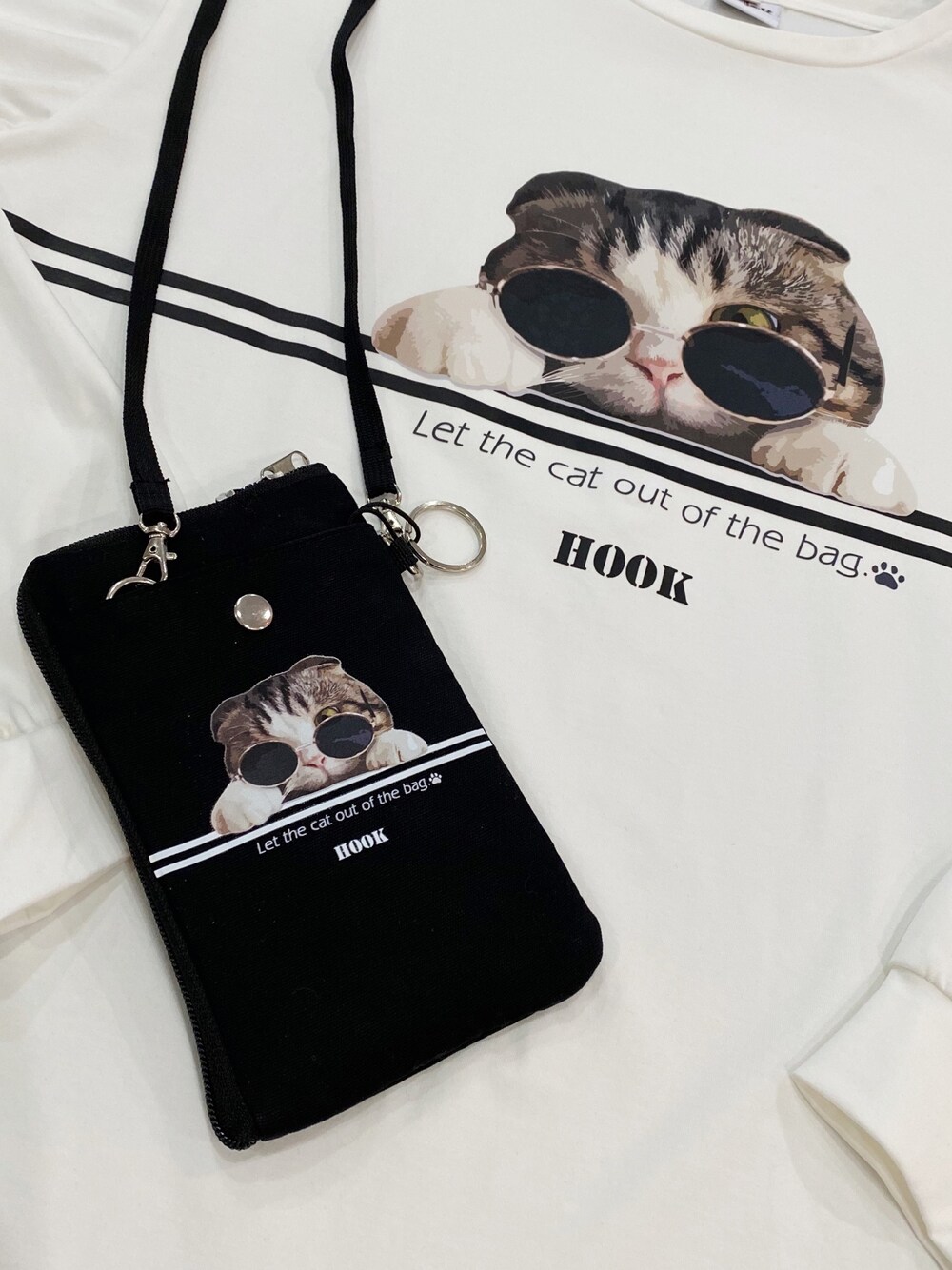 「ビッグシルエット、Tシャツ、ストリート、オーバーサイズ、猫、street、プリントT、ストリートMIX、かわいい、streetstyle」｜「HOOKの【HOOK -original-】【2020新作】数量限定！ユニセックス・ストリート/激カワ　オリジナルプリント 長袖tシャツ  オーバーサイズ 猫柄（Tシャツ/カットソー、ホワイト系）」を使った、-HOOK- officialさん（メンズ・180cm）の秋コーディネートの1枚目の写真