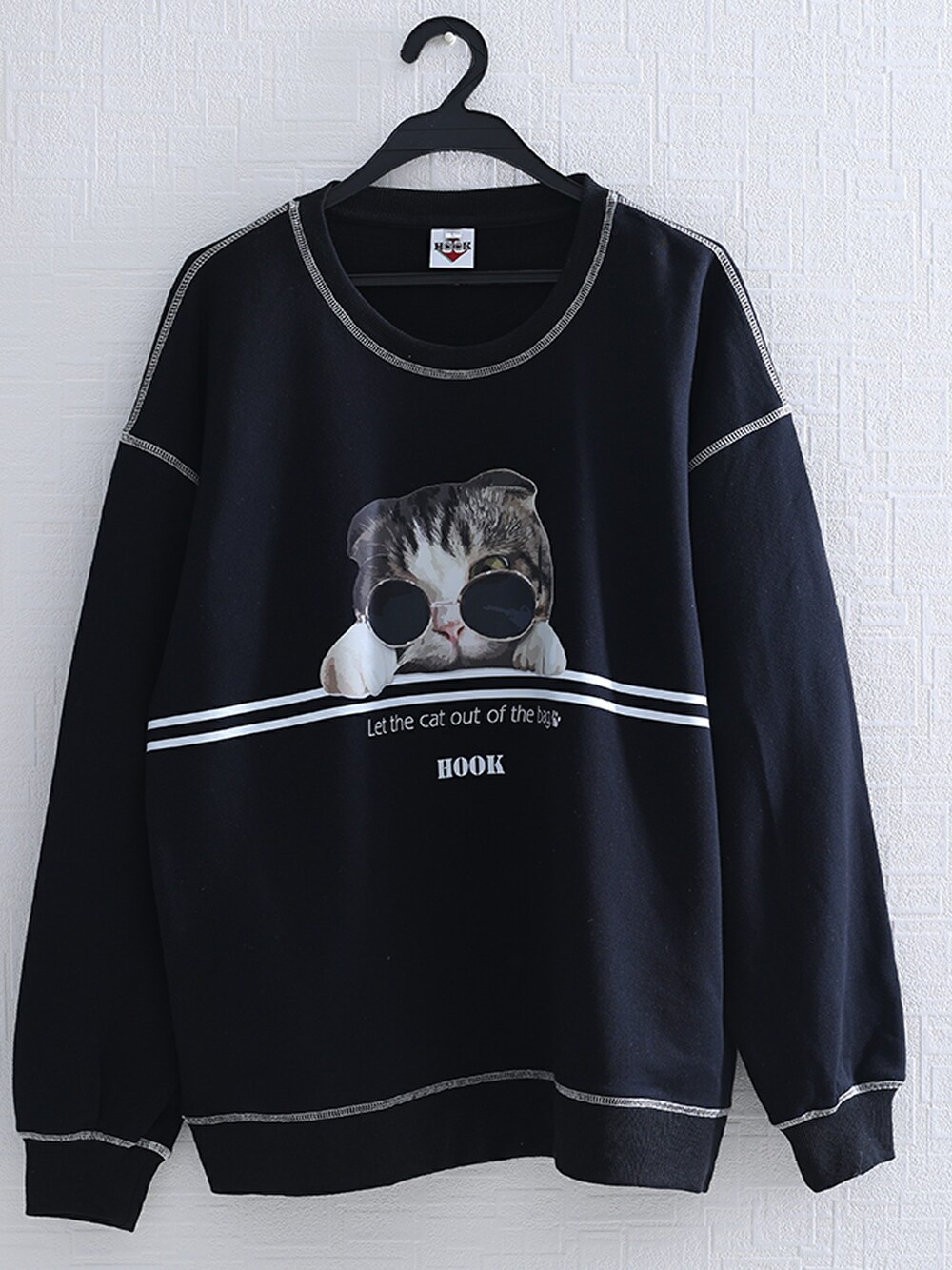 「ビッグシルエット、ストリート、オーバーサイズ、street、個性派、ストリートMIX、かわいい、ストリートコーデ、streetfashion、streetstyle」｜「HOOKの【HOOK -original-】【2020新作】数量限定！ユニセックス・ストリート/激カワ　オリジナルプリント トレーナー オーバーサイズ 猫柄（スウェット、その他）」を使った、-HOOK- officialさん（レディース・165cm）の秋コーディネートの1枚目の写真
