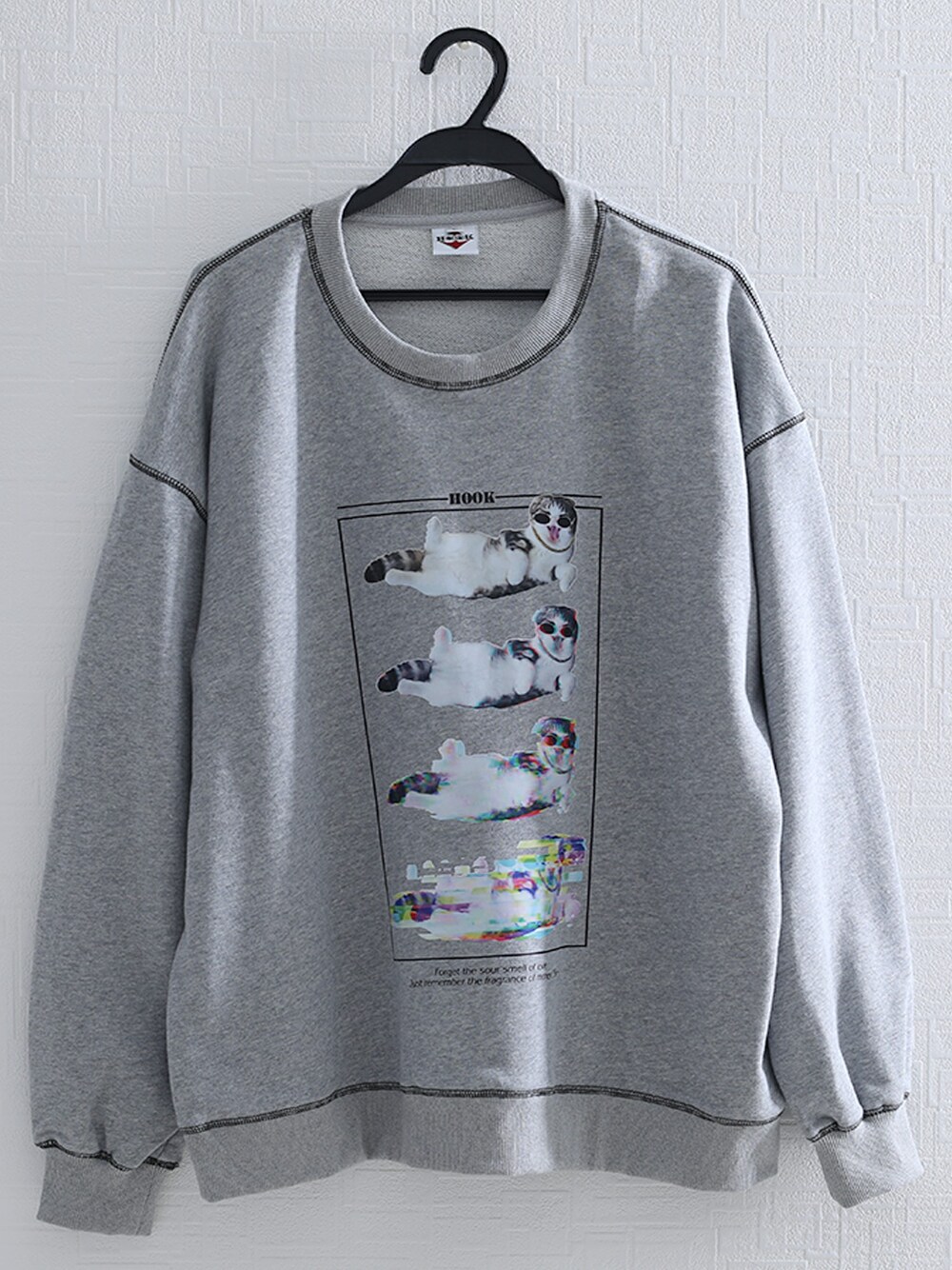 「スウェット、ビッグシルエット、ストリート、トレーナー、オーバーサイズ、street、個性派、ストリートMIX、streetfashion、streetstyle」｜「HOOKの【HOOK -original-】【2020新作】数量限定！ユニセックス・ストリート/激カワ　オリジナルプリント トレーナー オーバーサイズ 猫柄（スウェット、その他）」を使った、-HOOK- officialさん（メンズ・164cm）の秋コーディネートの1枚目の写真