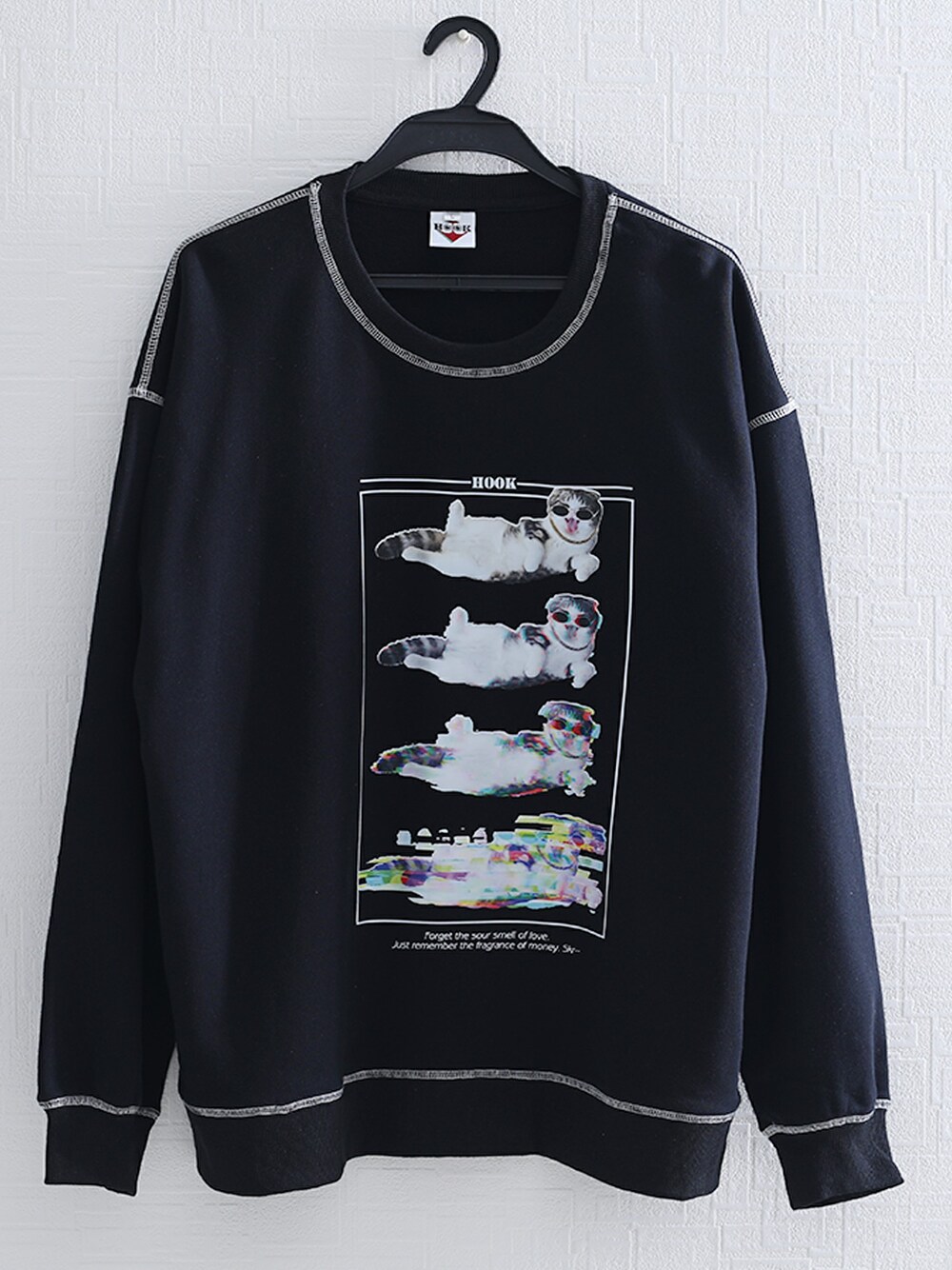 その他のスウェットを着用したレディースの秋コーディネートの1枚目の写真