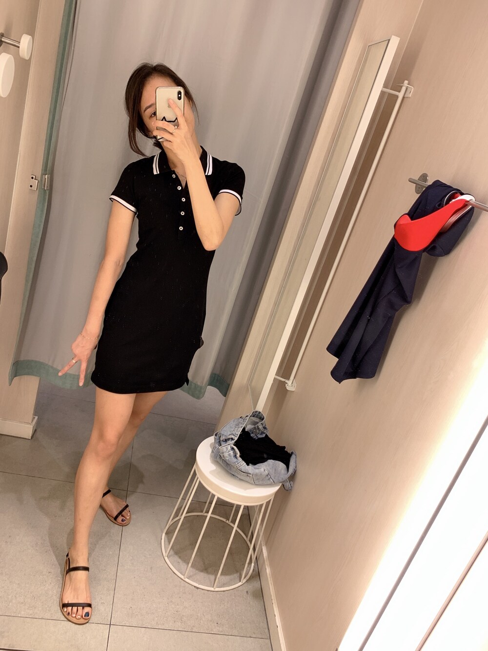 「休闲」｜「H&Mのアイテム（シャツワンピース、ブラック系）」を使った、浮瓜瓜瓜兒さん（レディース・165cm）の夏コーディネートの1枚目の写真