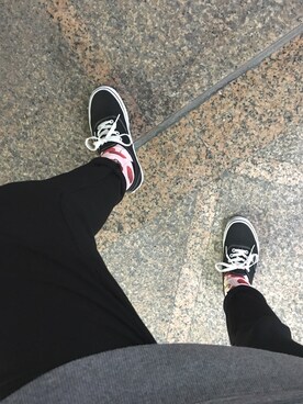 「VANS（バンズ）のアイテム（シューズ、ブラック系）」を使った、Morganmoさん（レディース）の春コーディネート