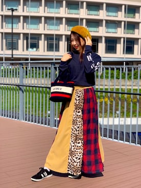 「red」｜「アイテム（ハンチング/ベレー帽）」を使った、原田 舞麗さん（レディース・158cm）の秋コーディネート