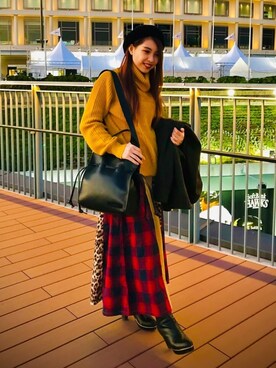 「red」｜「アイテム（ハンチング/ベレー帽）」を使った、原田 舞麗さん（レディース・160cm）の秋コーディネート