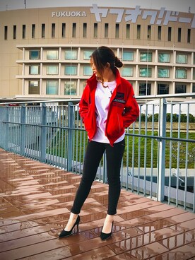 「red」｜「アイテム（ミリタリージャケット）」を使った、原田 舞麗さん（レディース・160cm）の冬コーディネート