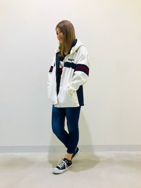 「AVIREX（アヴィレックス）のアイテム（その他アウター）」を使った、原田 舞麗さん（レディース・160cm）の秋コーディネート