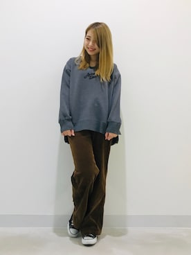 「コードュロイパンツ」｜原田 舞麗さん（レディース・160cm）の秋コーディネート