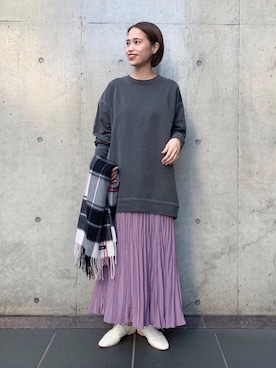 「アパートバイローリーズ」｜「アイテム（スウェット）」を使った、maruさん（レディース・158cm）の秋コーディネート