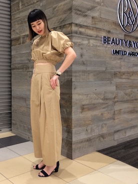 「BEAUTY&YOUTH UNITED ARROWS（ビューティーアンドユースユナイテッドアローズ）のBY ショートギャザープルオーバーブラウス（シャツ/ブラウス、ベージュ系）」を使った、Tomomi Okudaさん（レディース・161cm）の春コーディネート